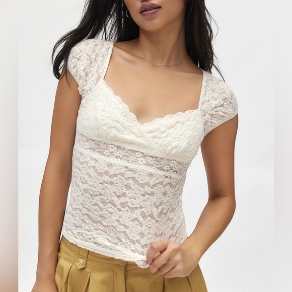 UO Clementine Femme Lace Top Kimchi Blue - Picture 1 of 7